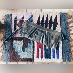 Junior Drake Torino Lamb Leather Wristlet | Grey-Brown